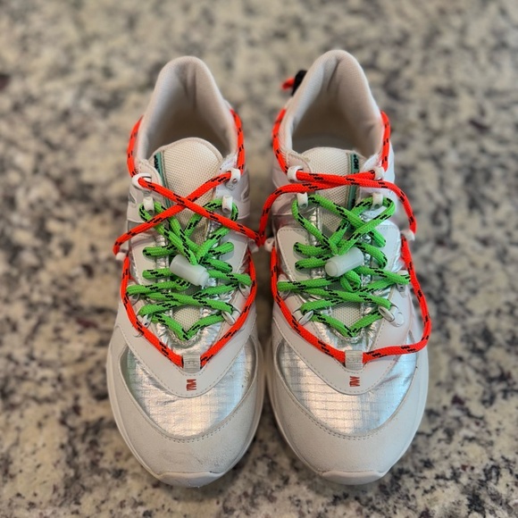 F_WD Women's Vegan Leather Toggle Sneakers - Picture 2 of 9